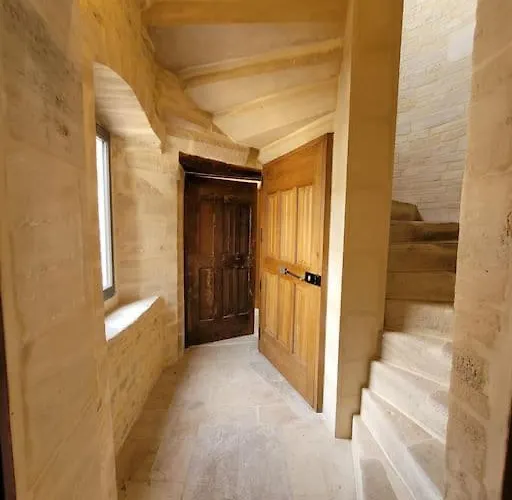 La Maitrise Bed & Breakfast